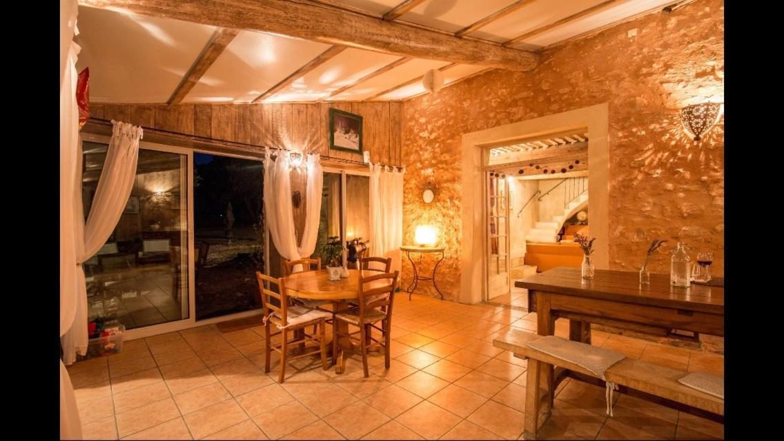 Lioux Chambres D'Hotes De La Verrerie المظهر الخارجي الصورة