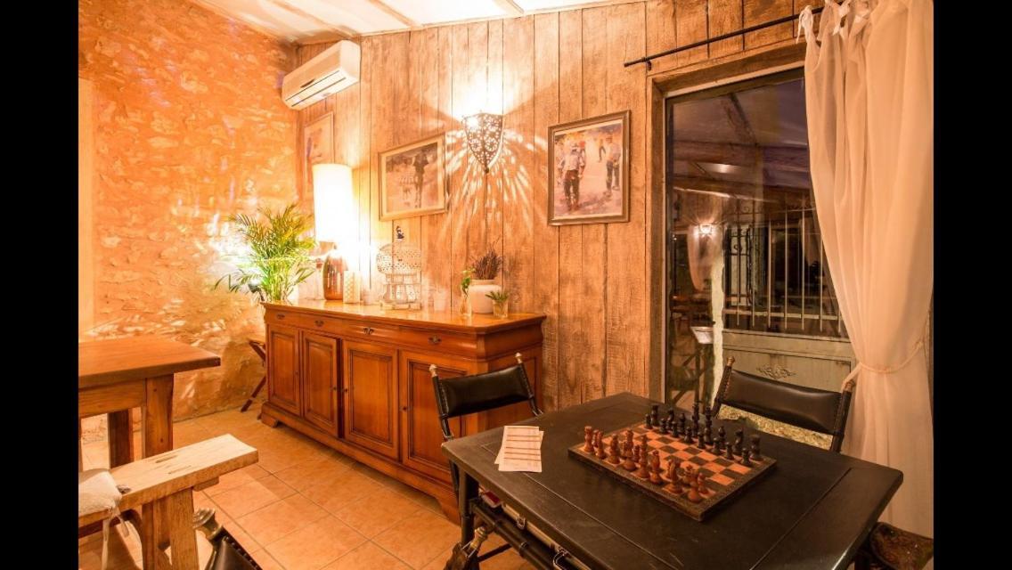 Lioux Chambres D'Hotes De La Verrerie المظهر الخارجي الصورة